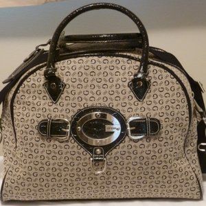 Guess Ovenight Duffle Dome Bag